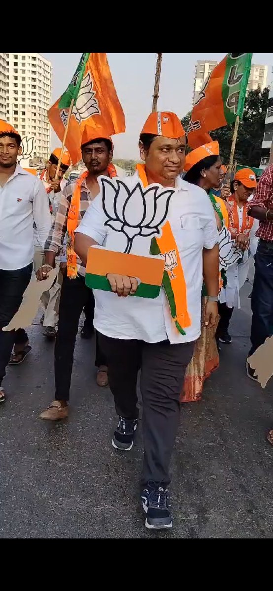 sandeeppatel58's tweet image. माननीय पंतप्रधान नरेंद्र मोदी जी, यांच्या स्वागतासाठी मुंबईकरांची अलोट गर्दी
#ModiMagicInMumbai @narendramodi @BJP4India @BJP4Maharashtra 
@BJP4Mumbai #Mumbai