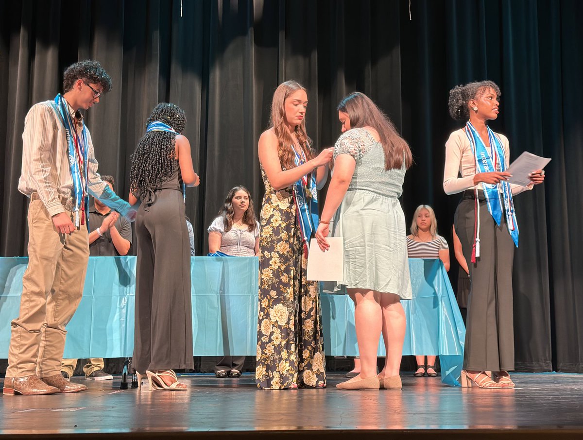 ChannelviewISD's tweet image. Happening now: @ChannelviewHS Interact Club Senior Awards Ceremony! Join us in celebrating our outstanding seniors and their incredible achievements. @chsinteract5890 🎉 #WeAreChannelview #ClassOf2024