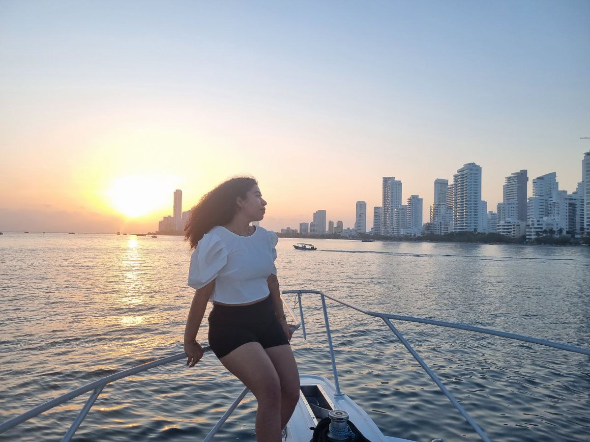 Leismarmg's tweet photo. Cartageninn 🌊🌴 https://t.co/bew9hSGyPd