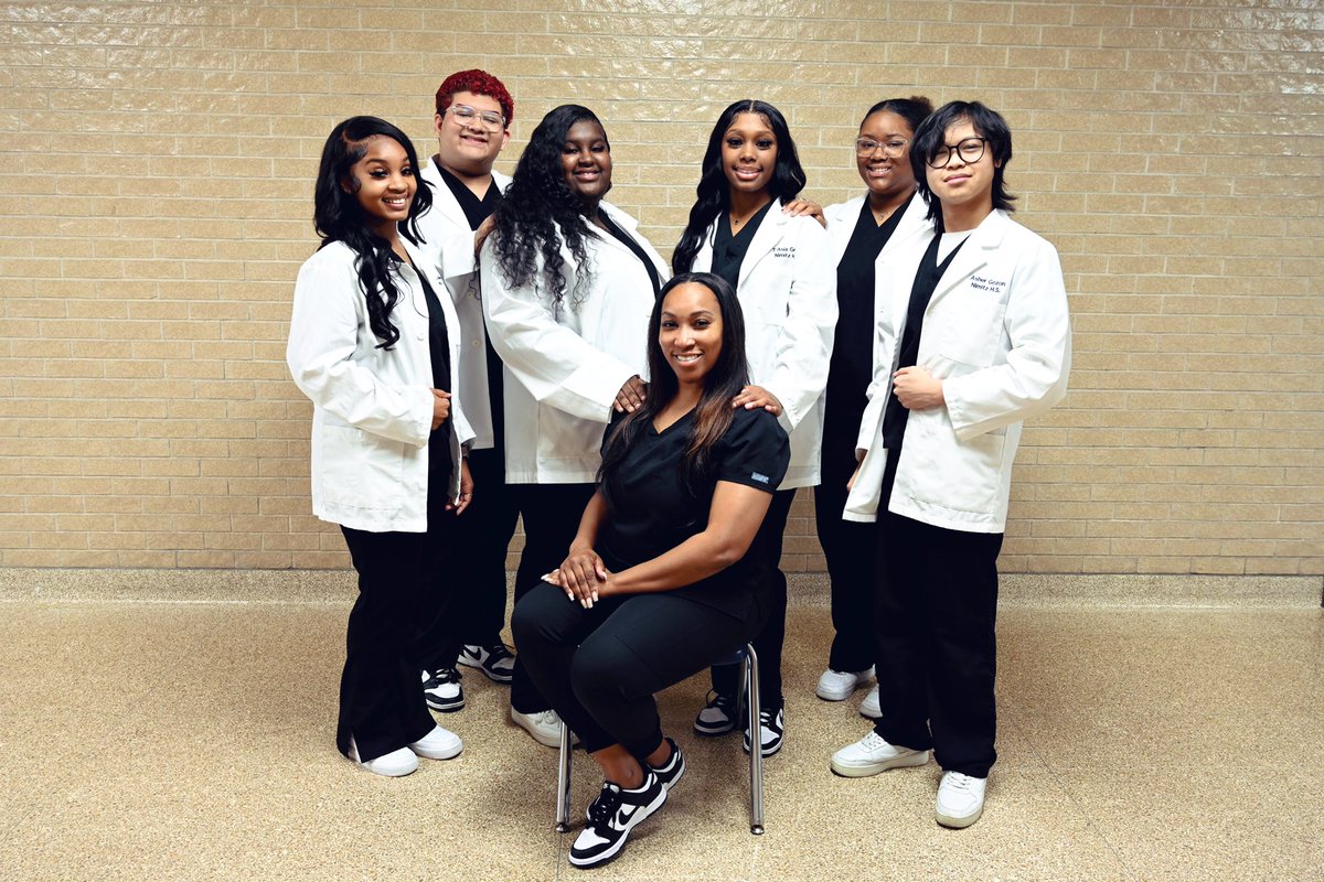 Congratulations to our students who earned their Pharmacy Technician Certification! And, did I mention 100% of Ms. Grant’s eligible students earned this achievement?! Cougarland is so proud! #BuildingonOurSuccess @MrWStewart @AldineCTE @AldineISD