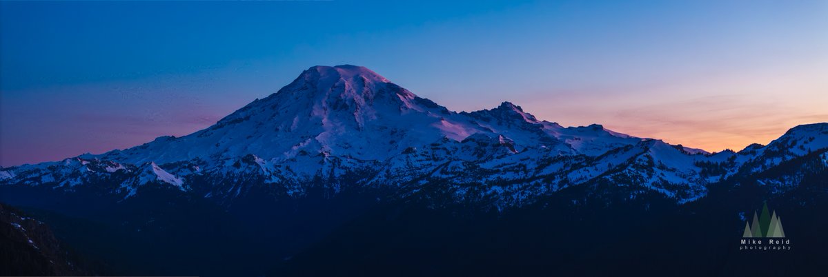 Mount Rainier just past dawn
#pnw