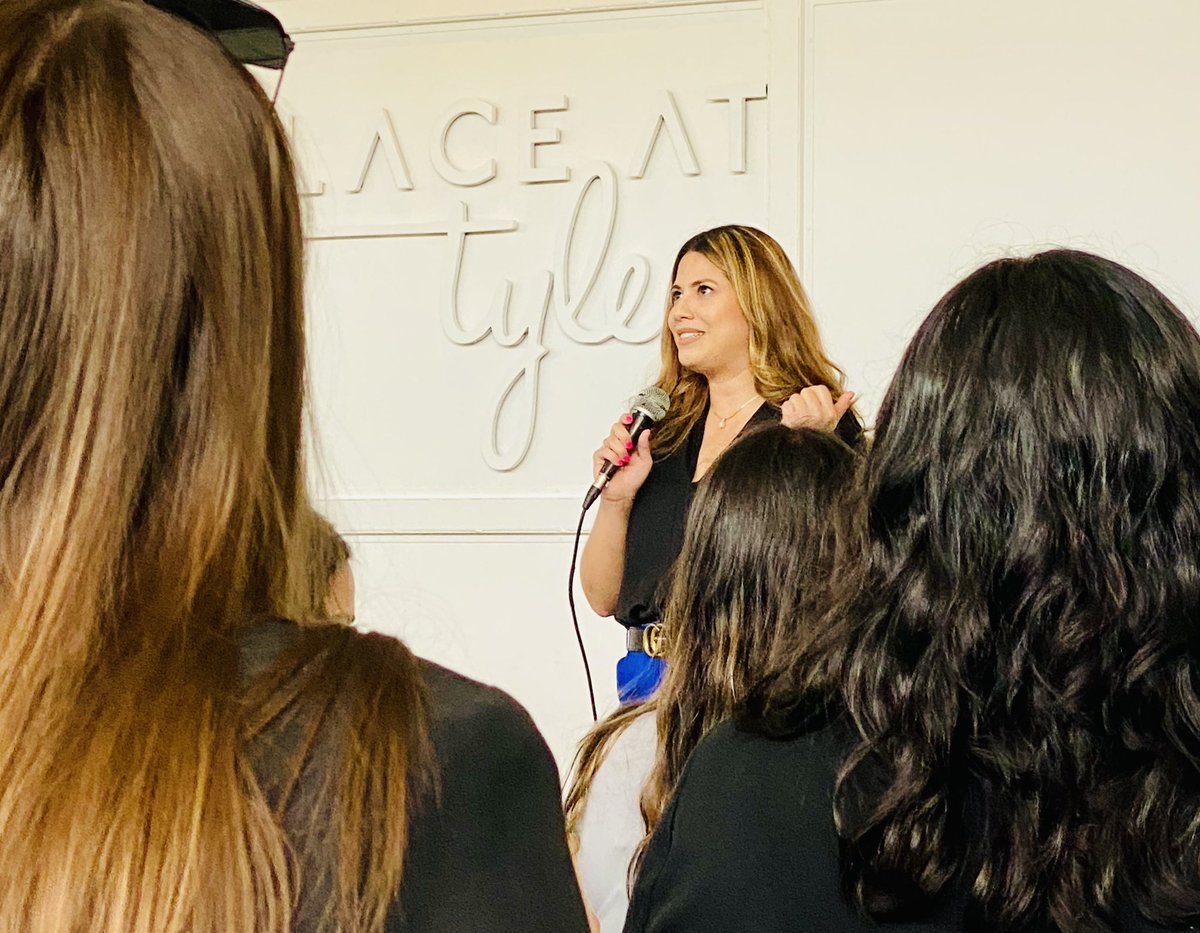 Loved hearing #LaBoo @racunatx & Dr. Sanchez speak @HWNTdallas about their personal journeys & overcoming obstacles along the way. #LatinaLeaders #Dallas