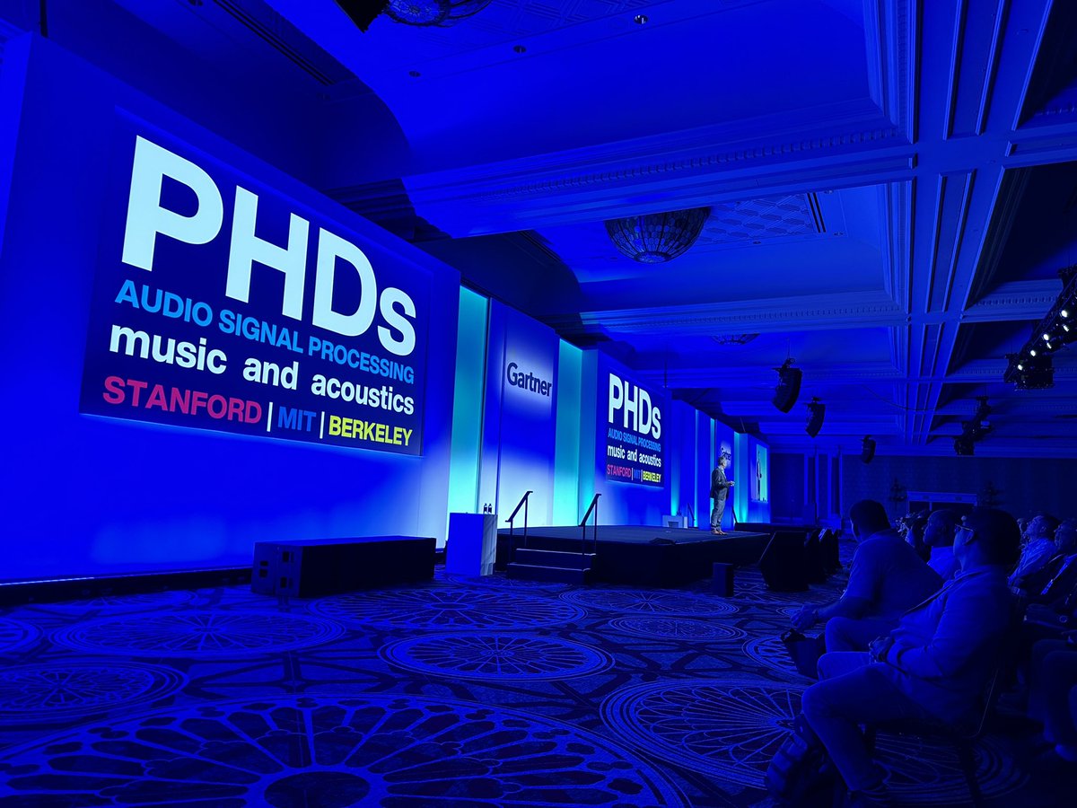 ray_deck's tweet image. Coosing day 2 with keynote by Chris Barton, creator of Shazam at #gartnerapps