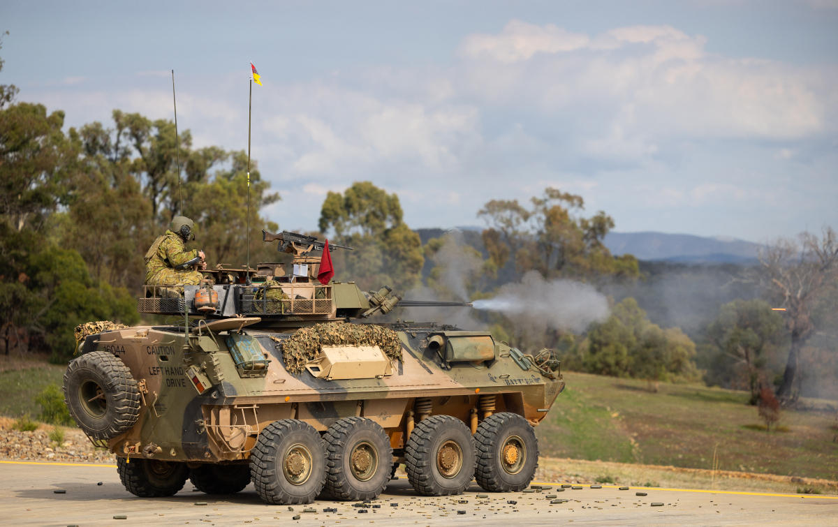 #AusArmy M1A1 Abrams tanks and Light Armoured vehicles light it up during a live-fire serial as part of the Coral Balmoral Cup 2024. 📸 CPL Johnny Huang