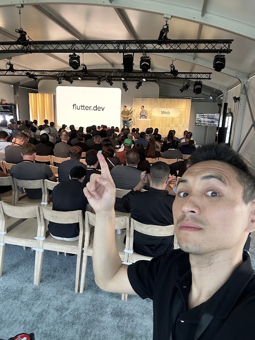 FlutterDev's tweet image. Making a splash at #GoogleIO 🌊

Today we shared what&apos;s new in Flutter to a full house! Check back tomorrow to watch all of the Flutter sessions on-demand. ⏯️