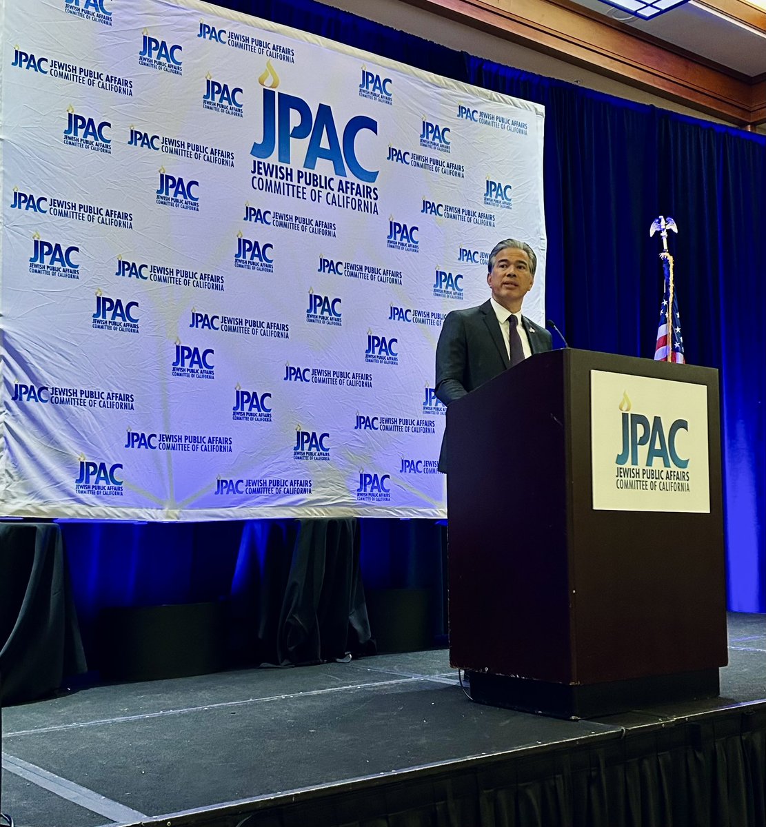 At @JPACcalifornia’s annual Capitol summit discussing the rise in hate and antisemitism across the world.   Antisemitic violence cannot—and will not—be tolerated in California.    Threats against any of our communities are threats against all of us.