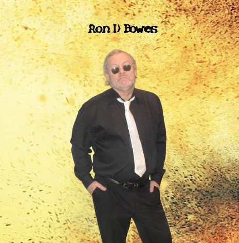 Now Playing on RADIO WIGWAM - 'I Bring You Thunder' by Ron D Bowes. Listen at radiowigwam.co.uk/bands/ron-d-bo… @RonBowes3 radiowigwam.co.uk