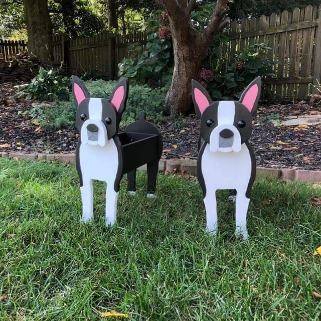 Would you add these Boston Terrier Shaped Planters to your outdoor decor? 🙂 🪴 Get yours here : bostonterrier.world/products/bosto…