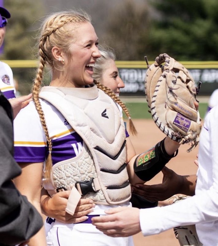 Valerie Combs tweet media