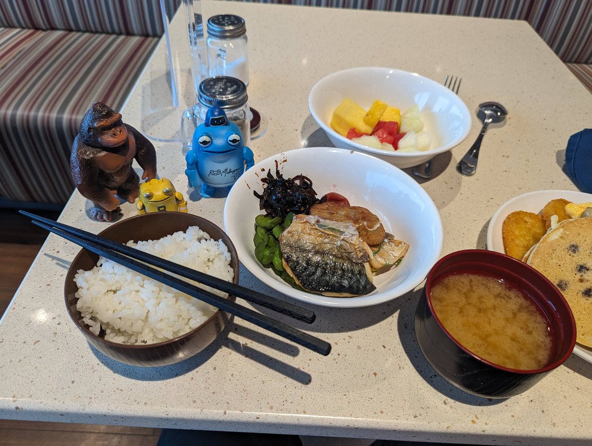 朝食です。
雨空でも美味しいです😄👍