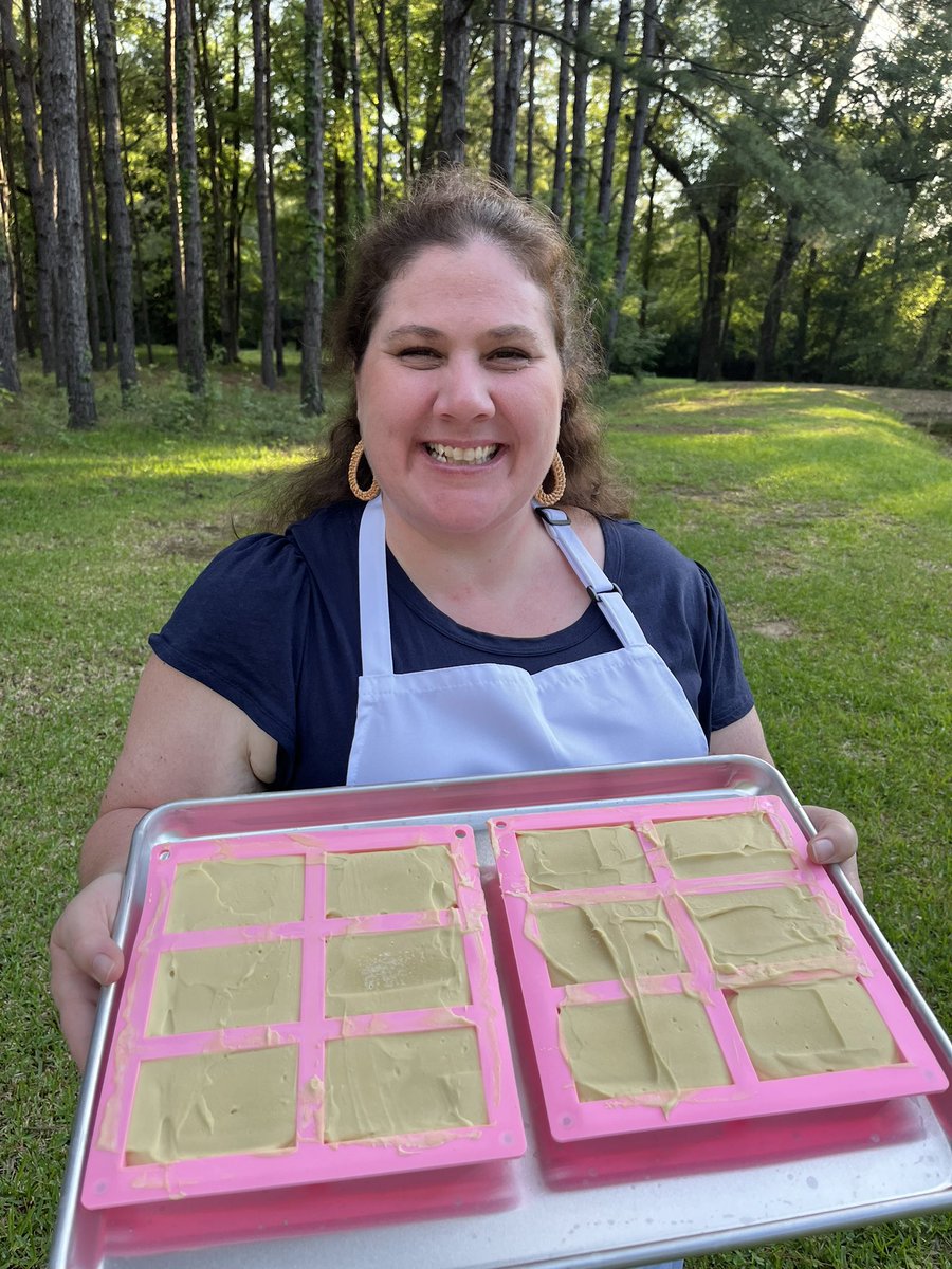rosethicketfarm's tweet image. I had the best time making a new batch of oatmeal and honey goat milk soap. I was so excited that I couldn’t stop giggling. #rosethicketfarms #homeandgarden #smallbatchsoap #coldprocesssoap #homeamdesoap #goatmilksoap #madeintexas #handcraftedsoap