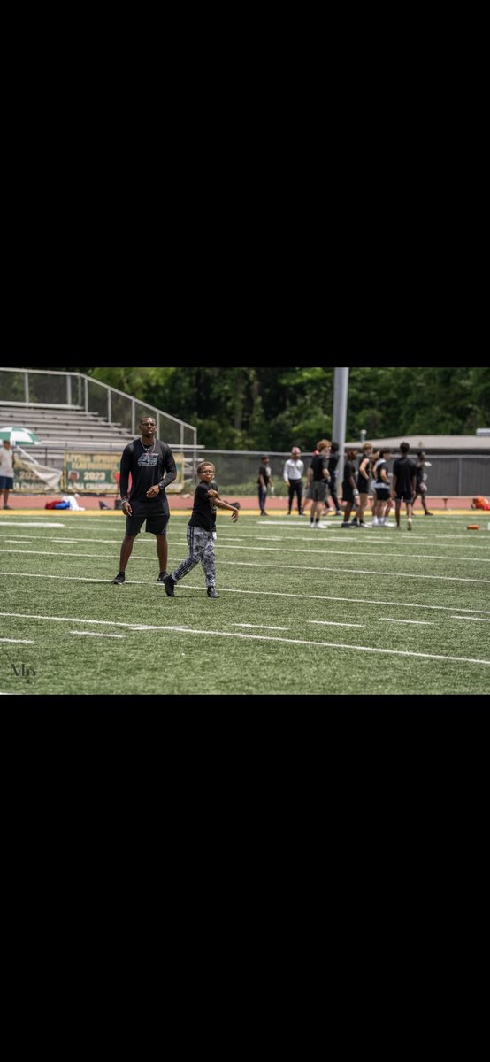 Shout out to @DownTraining for another great camp in Atlanta! Enjoyed working with and meeting all of the young men that came to get better! #BTGMindset