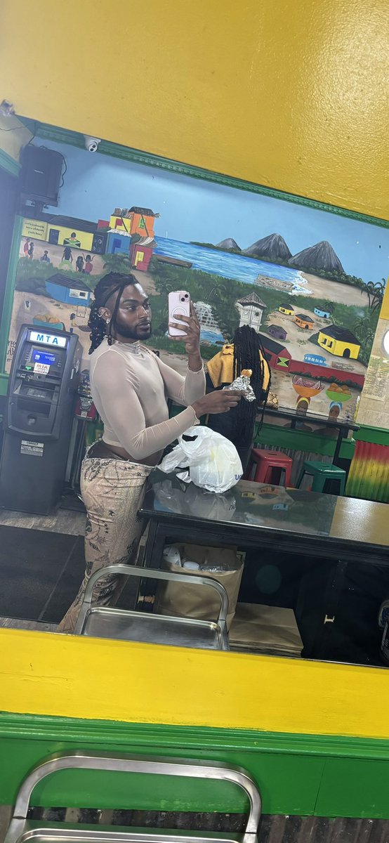 dumbfemm's tweet image. iโm a baddie so i know them other bitches ainโt impressin you ๐ฌ๏ธ