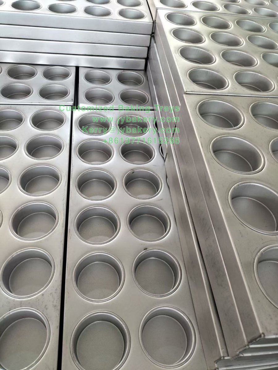 round cake baking mold #bakingmold #cakemold #breadbuns #foodie #caketrays #cupcakemold #muffincaketray #bakingtrays #nonsticktrays #trays #bakewareset #confectionery #jybakery #caketrays #rolls #buns #bakers #chef