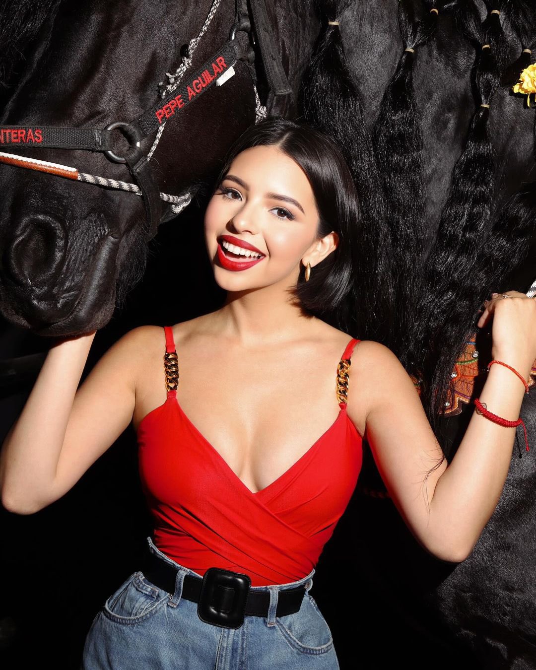 Ángela Aguilar 🇲🇽 trên X: "Jaripeo Hasta Los Huesos 💀🌼♥️  https://t.co/xXgpAHpR61" / X