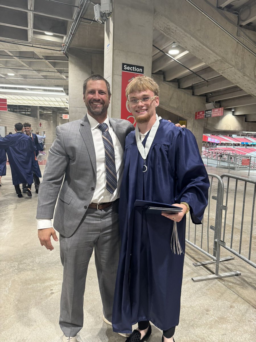 Thank you <a href="/coachstangler/">Justin Stangler</a> <a href="/CoachClayBewley/">Clay Bewley M.Ed. CSCS</a> for everything you have done for me these past years, you both have taught me so much as a football player and as a man. Now it is time to move on to college. Thank you 🙏🏽 🎓