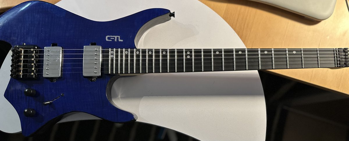 NealFGray's tweet photo. Finished my kit guitar.  Now to work on music. https://t.co/uGCkq3wjRP