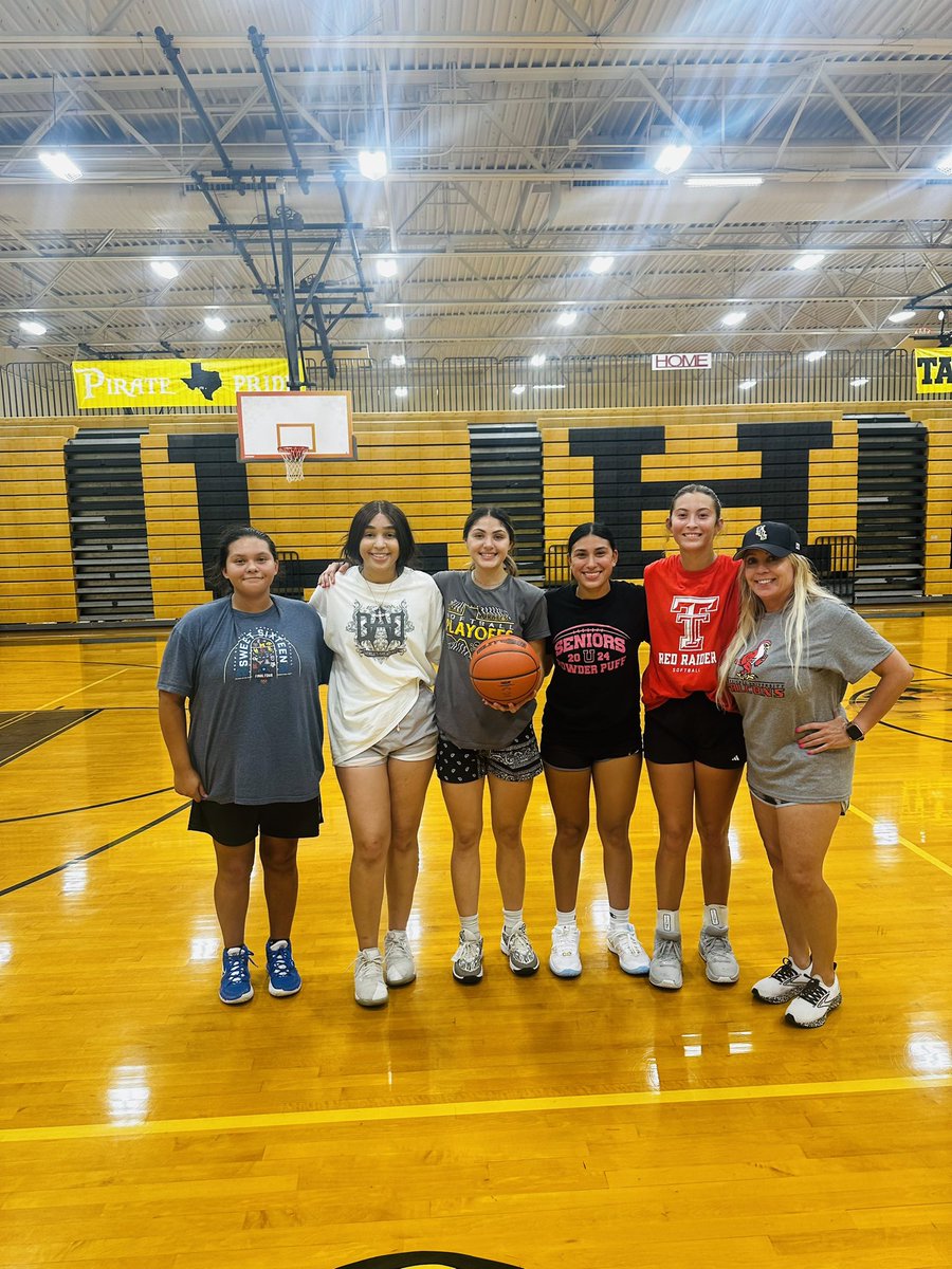All star practice #2 in the books!! <a href="/CoachesSouth/">South Texas Coaches Association</a>