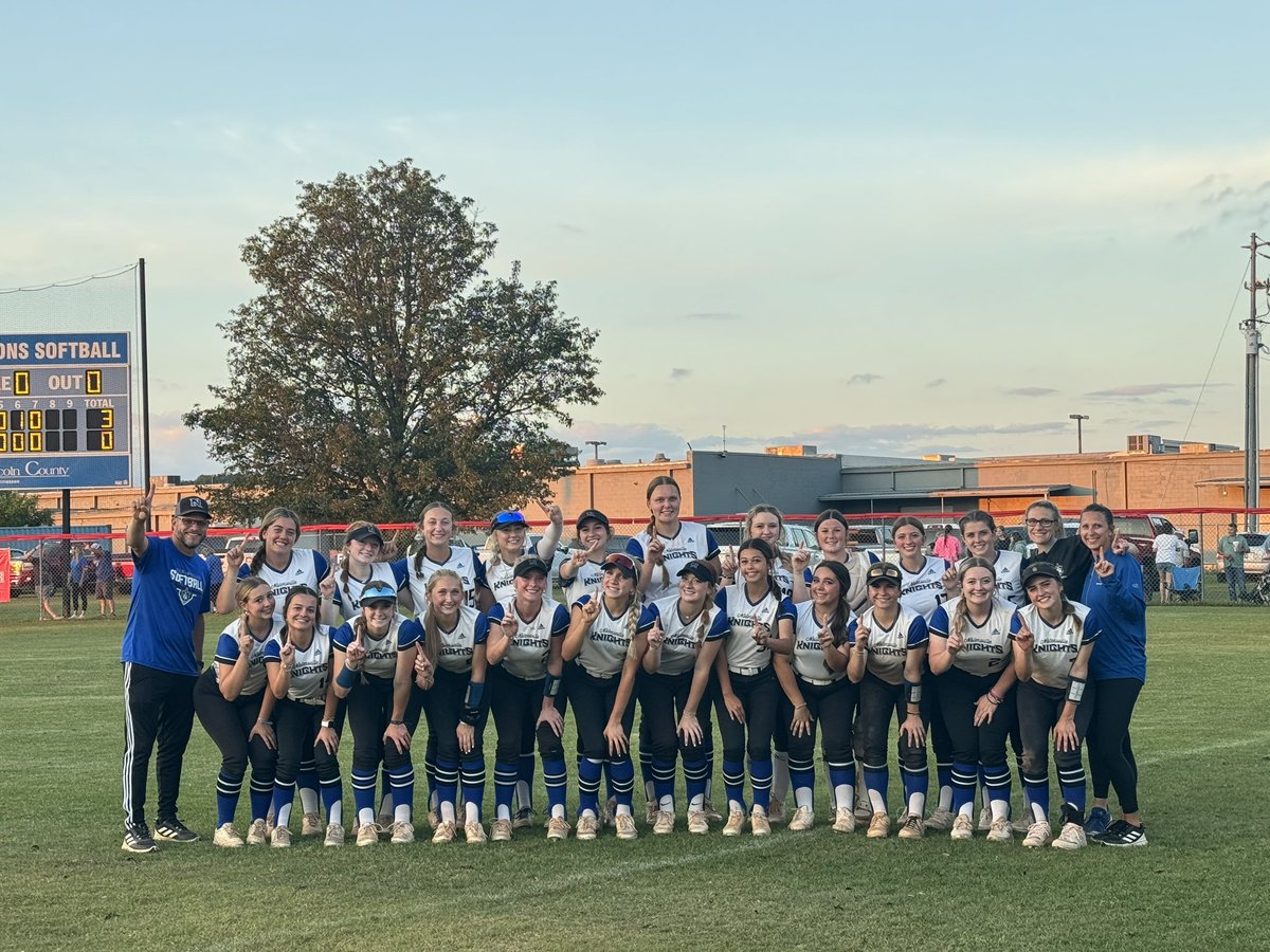 REGION CHAMPS! @wcsnhssoftball