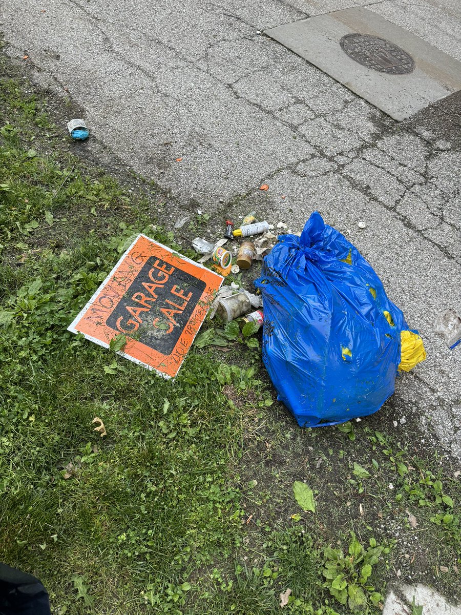 kt_inKC's tweet photo. KC Trash ladies and gentlemen. 👏 been out for trash day and not picked up for two weeks and now the wild life have dug in it. Please note it was the only bag out and did not exceed my two bag limit. https://t.co/evUQ1a8GWc