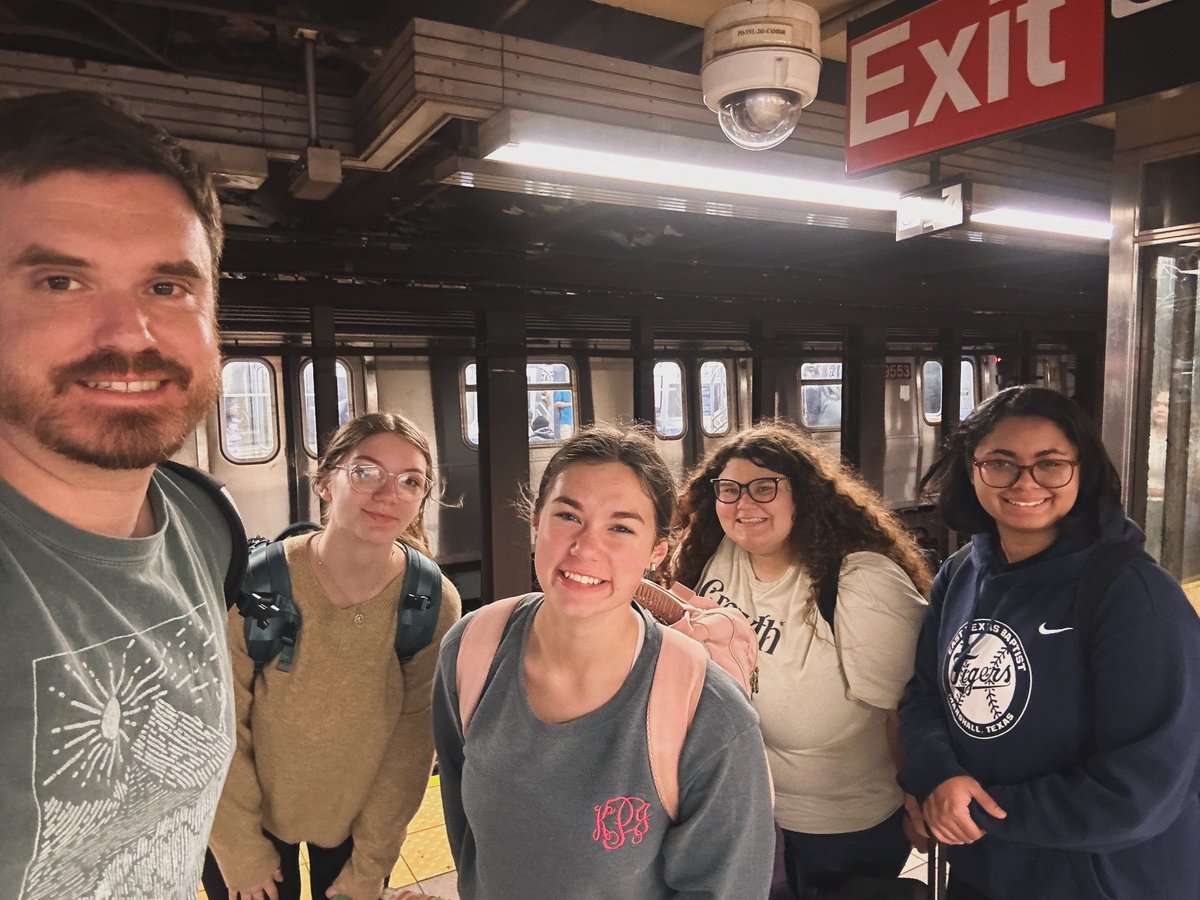 We're asking for more prayer for Tiger students who are on mission this summer! The ETBU Baptist Student Ministry left Monday for a trip in New York City! Pray that they will serve the communities there well and return home safely on May 20. #EmpoweringLeaders