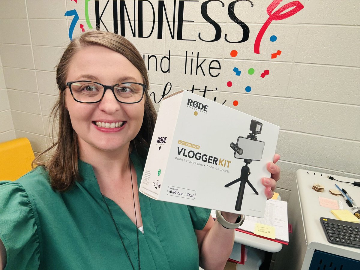 Excited to be chosen for a techy award for best social media! Thank you @mcpsstech! I can’t wait to use this new vlogger kit! #AimForExcellence #BeeTheImpact @CollierES