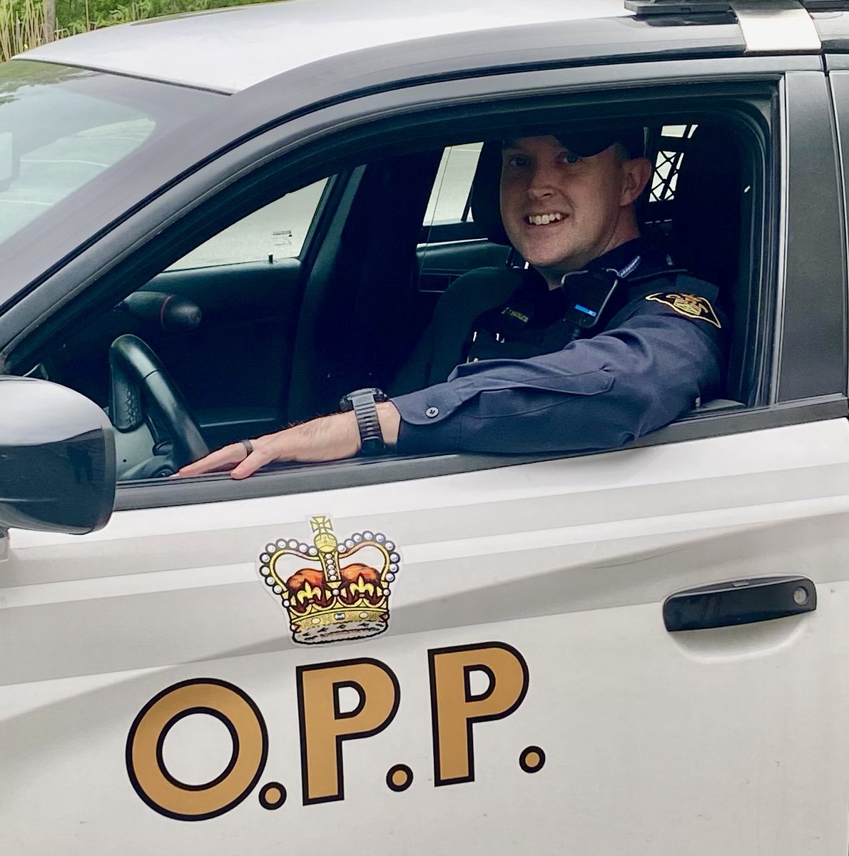 #PoliceWeekON is a great time to introduce #GrenvilleOPP's newest member, PC Shackleton.
After a decade serving his #community as a Paramedic, he's changed careers to fulfill a dream & learn another side of first response. Welcome!
Learn what it takes @ OPP.ca^dh