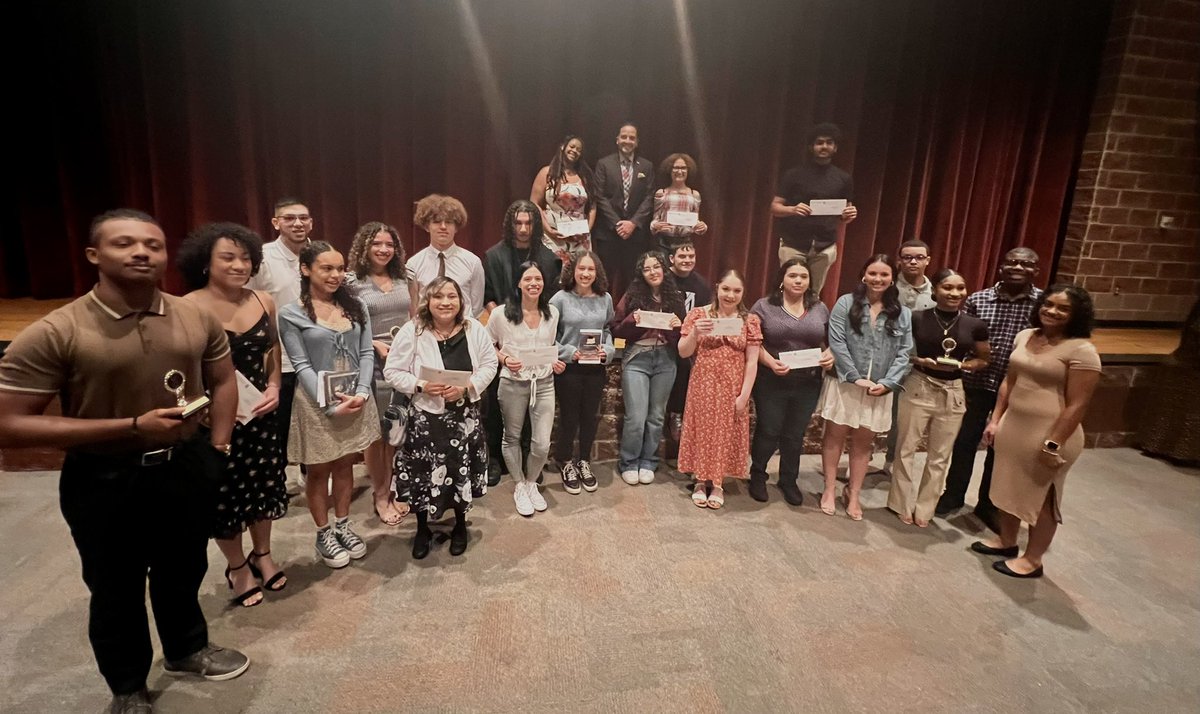 Congratulations to the @BasdFreedom and @LibertyHigh students recognized at tonight’s Distinguished Diversity Awards Ceremony. #BASDproud of their impressive achievements. @BethlehemAreaSD @BASDequity @Efontanez3