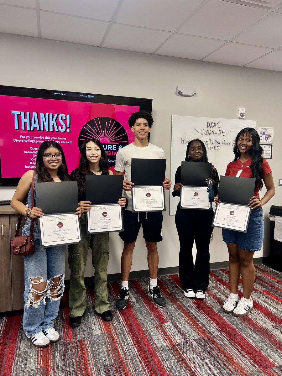 Thanks to our @olatheschools DEAC (Diversity Engagement Advisory Council) for your service! Tonights EOY Celebration focused on the strong impact you’ve made through our student, employee and community committees. We All Belong Together! @YeagerBrent @TimRevesOPS @OPS_CultureSet