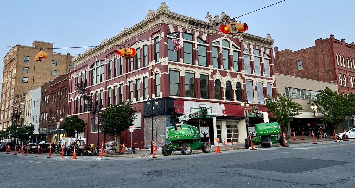 A few years ago, the City gave the owners of the Small City Taphouse a grant to support their brewery expansion &amp; exterior renovations. The new windows went in a couple years ago, but they’re just now doing the exterior facade work. 
The building in 2018 compared to today:  🤩