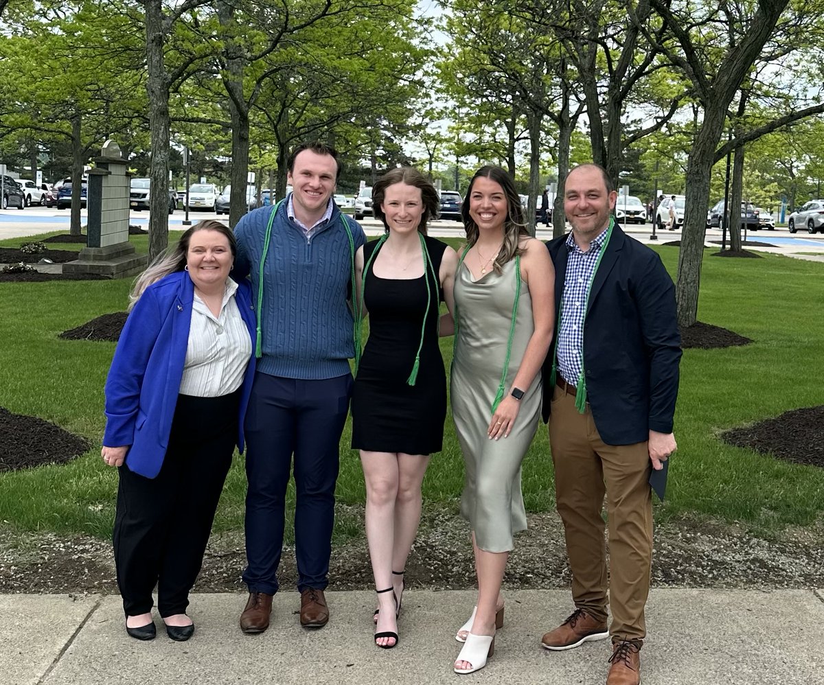 Buffalo_AT's tweet photo. Today we had 3 students and 1 faculty inducted into The Alpha Eta Society which is the National Honor Society for Allied Health Professions. Graduating 2nd years Nick Olszewski, Amy Sternberg and Jayden Metade along with Program Director Ryan Krzyzanowicz were inducted.#AlphaEta https://t.co/f1G3DOMeRb