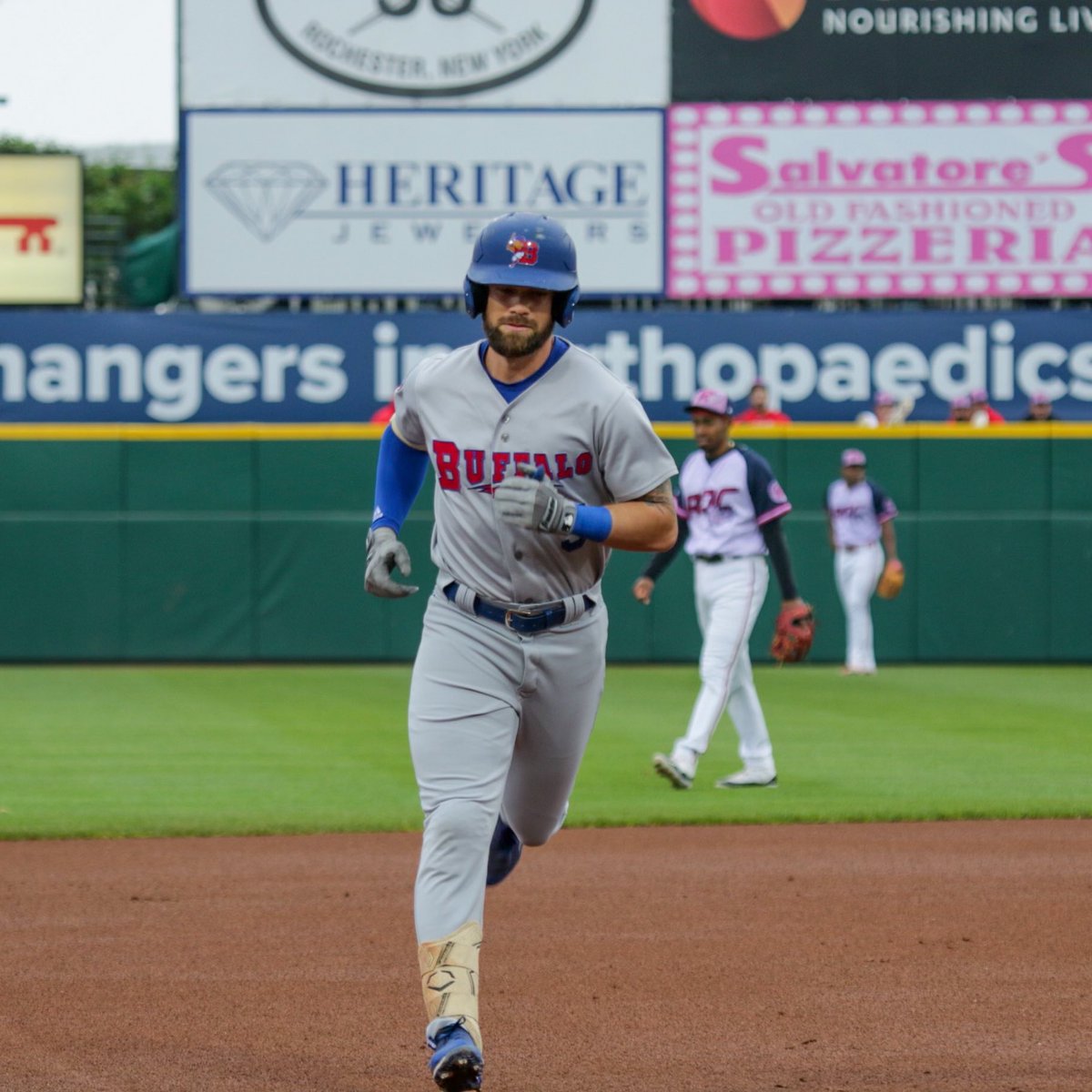 Nathan tonight 😮‍💨

6/6 | 2 2B | HR | 4 RBI

#Bisons | #TotheCore