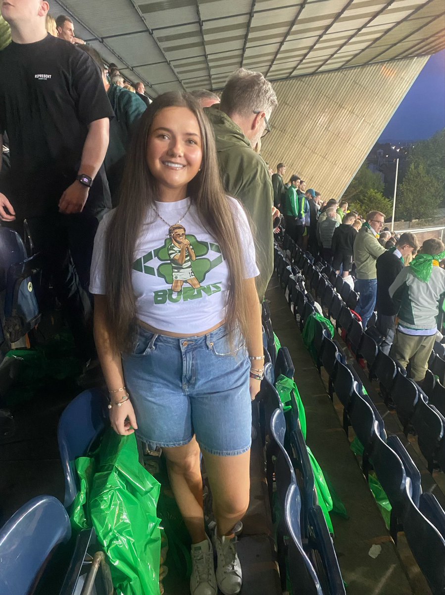 We’ve won the league AGAIN 🤩🥰🫶🏻⚽️🏆🍀💚