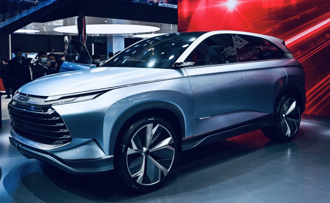 China’s electric vehicles r making noise but u won’t see them in USA because of tariff restrictions. And guess, what? 10-20 thousand dollars less then American cars? If it was safe, would you drive this at cost of 11,000 dollars? Come on America, less war and more innovation …