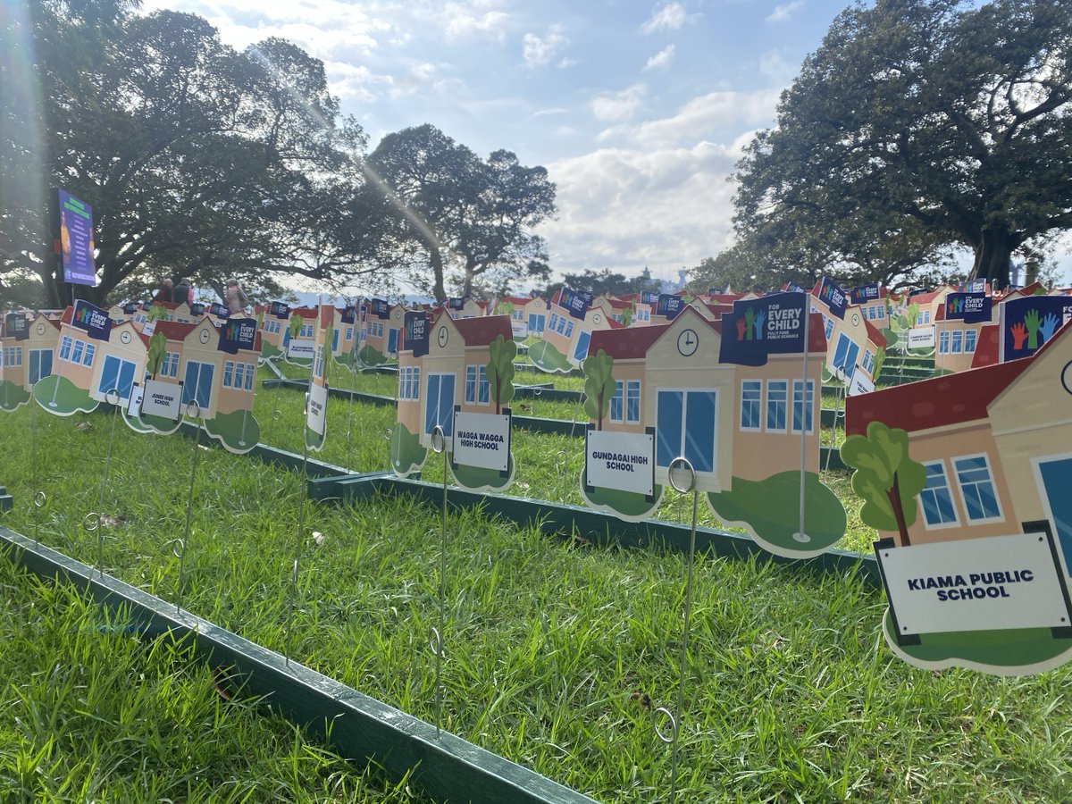 The lawns of Mrs Macquaries Point were covered with miniature versions of the 2,154 NSW public schools that are currently underfunded. @AlboMP must work with the NSW State Government to finally deliver full funding for public schools. #ForEveryChild #Auspol