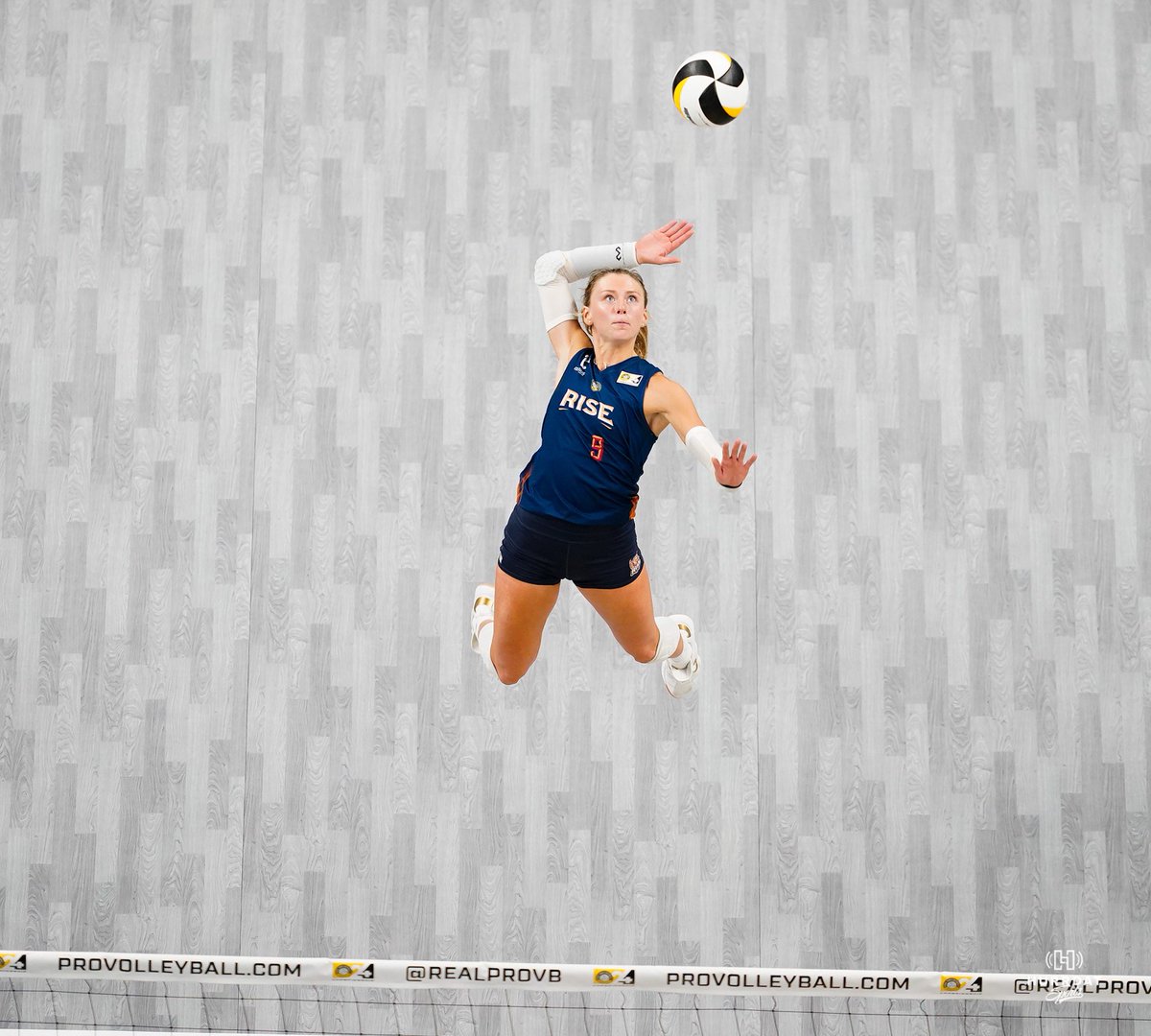 HurrdatSports's tweet image. The No. 4 seed @GR_Rise take down No. 1 seed Atlanta Vibe in the first semifinal match to punch their ticket to the @RealProVB finals this Saturday. 

#RealProVB