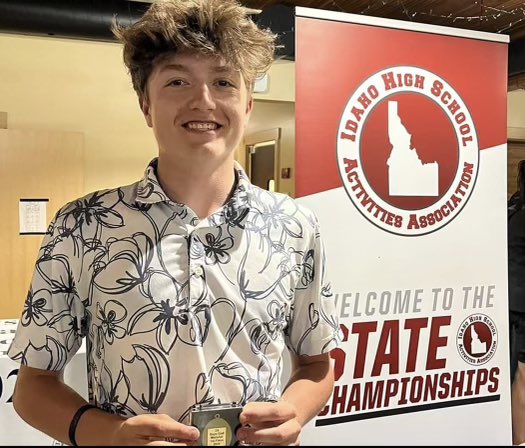 GBearshoops's tweet photo. Congrats Palmer, state champ!!!! Once a Bear always a Bear! https://t.co/ST6yiVgenl