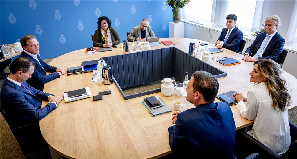 Opvallendste maatregelen uit het hoofdlijnenakkoord van het nieuwe kabinet rtl.nl/nieuws/politie…