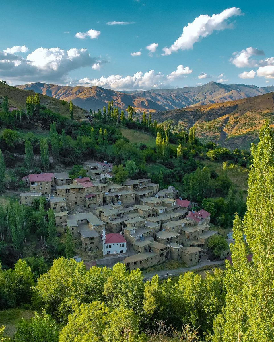 Hizan, Bitlis, Türkiye ... 💚 📸 : muratate.s