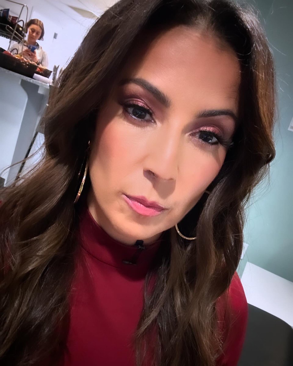 Julie Banderas tweet media