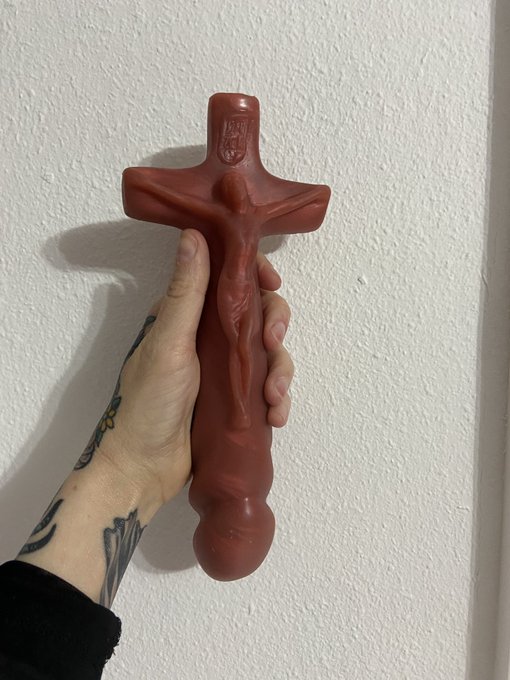 &ldquo;The power of Christ cumpels you!&rdquo;  Thanks so much for this new addition, T.! https://t.co/oz0CwPhSY
