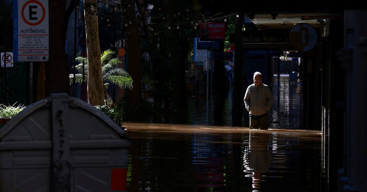 Brazil flooding will take weeks to subside, experts warn reut.rs/3V2jrLu