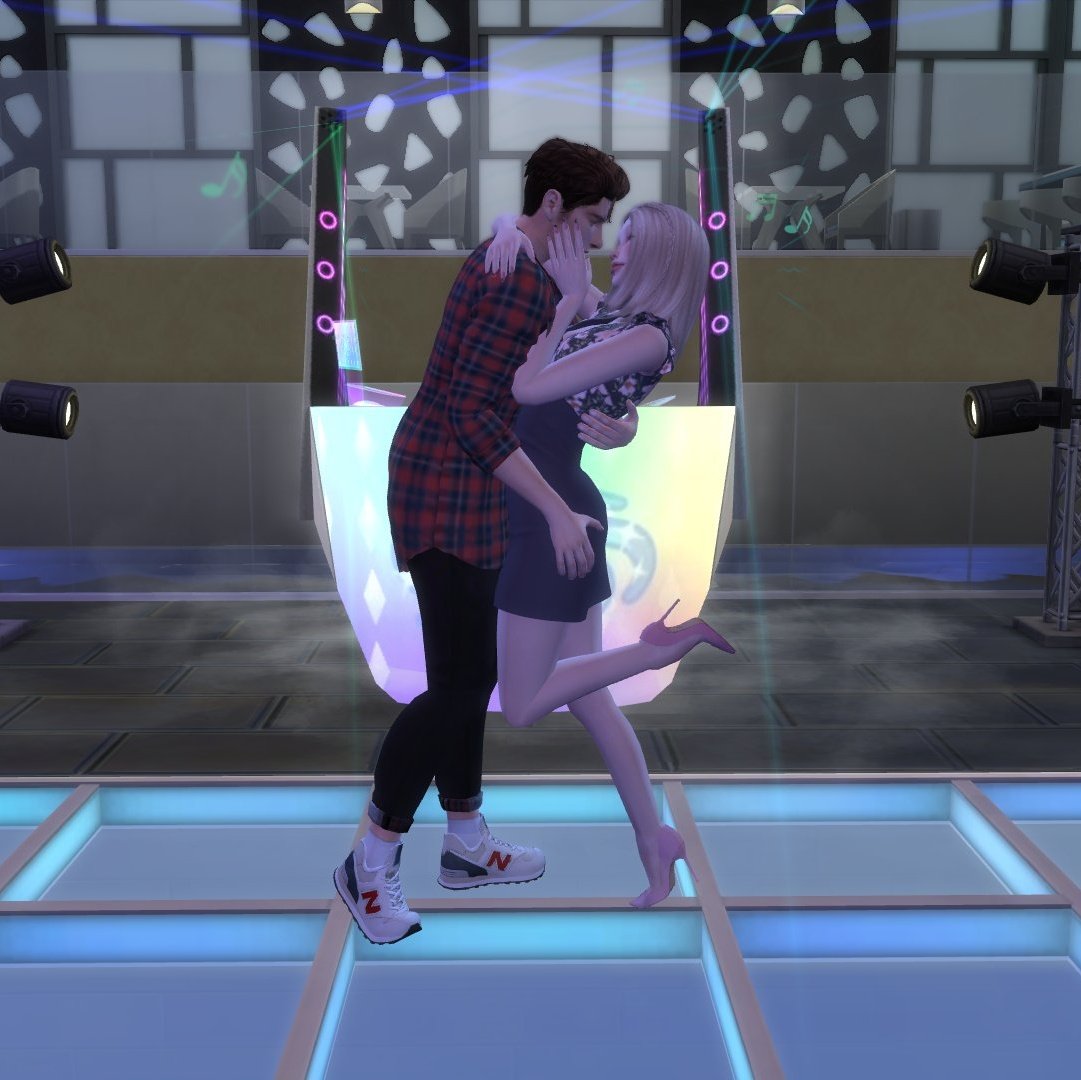 Teenage love 🥰

#thesims4cc #Thesims4 #SIMS4GIVEAWAY #Sims4 #ShowUsYourSims