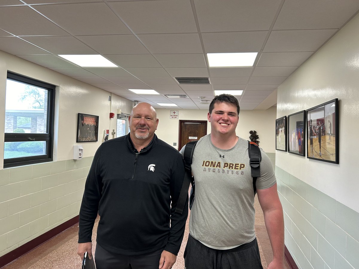 Thanks to all the coaches and schools that came through to watch us work today!! (Photos with a few of the coaches) @ClemsonFB @PennStateFball @StanfordFball @CoachTrautFB @CoachMattLuke @AlNetter @FBCoachM @MSU_Football @ionafootball @Joespags12