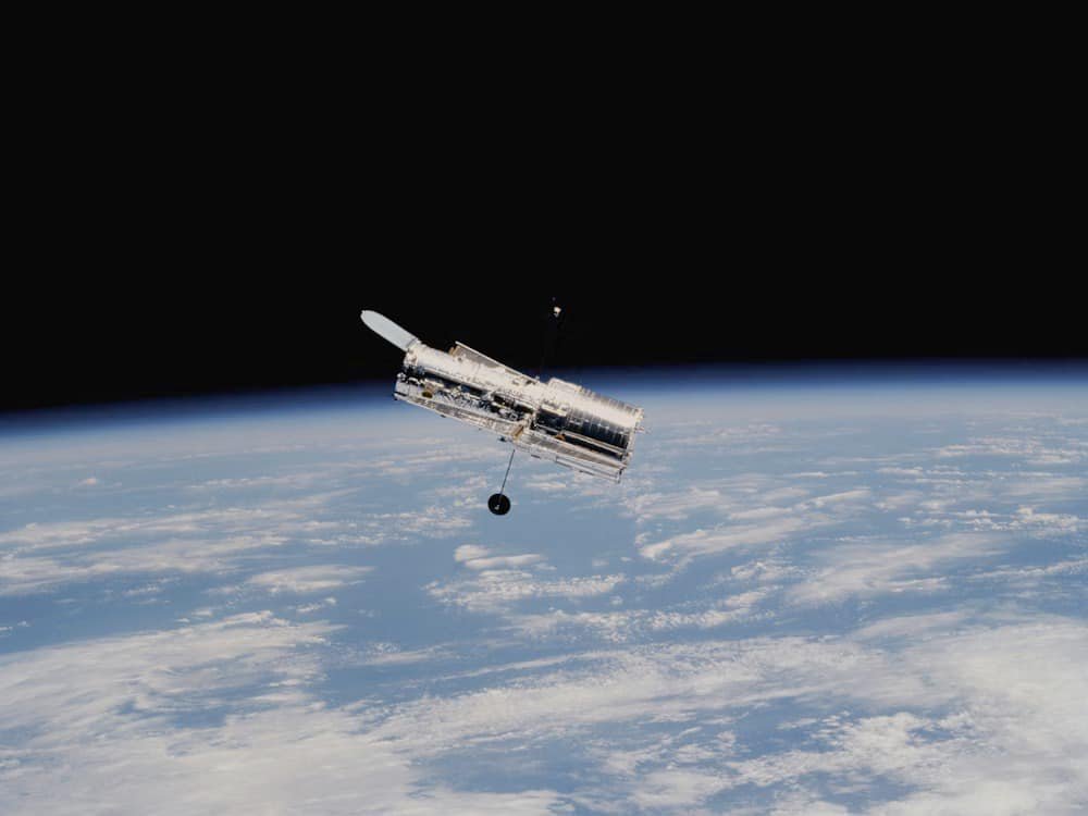 🔴 Por si no sabían, hay una web de la NASA donde si colocas tu cumpleaños, te aparecerá una foto que el Hubble tomó ese día 😯👇