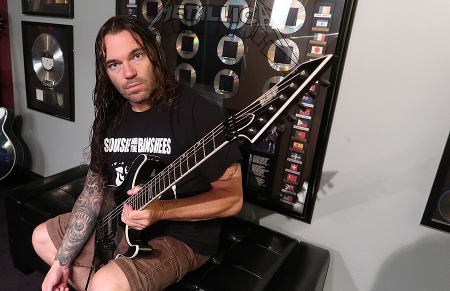 EARTHBURNER guitarist Jeremy Wagner showcases a guitar playthrough of the band's first single, 'Slaves to the Screen” Check out the playthrough video right here: toxicmetalzine.com/post/earthburn…