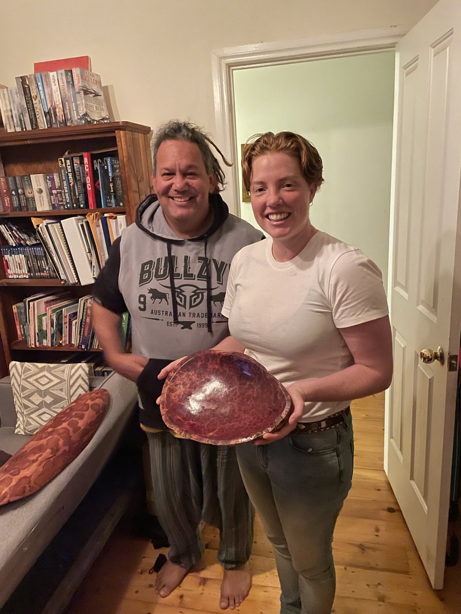 Tonight we listen back to interviews with Barkindji Malyangapa Artist for more on the Ngaratya exhibition currently showing at the Broken Hill City Art Gallery. 
Tune in 6pm in Broken Hill, 6:30 Menindee and listen back to last week here:
open.spotify.com/episode/0ZVhiX…

#Arts