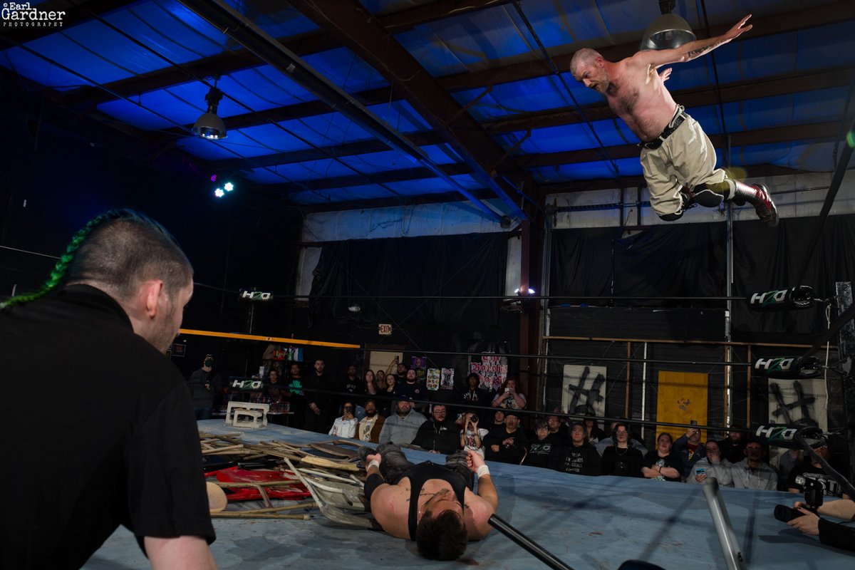 Watch the incredible Danny Havoc World Hardcore Title match between @FearlessNeil & @ItsBrandonKirk Watch #H2OSwitch REPLAY (5/11/24) Available NOW! On Demand on @indiewrestling iwtv.live/promotion/h2o#… Photos: @EarlWGardner