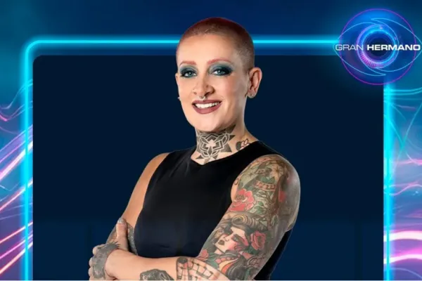 TV_Sin_Censura's tweet photo. Quién PREFERIRÍAS que se VAYA?
❤️: Furia
🔁: Emma

#granhermano #baunisse #granfuria #lusina https://t.co/wseLk9BhdG