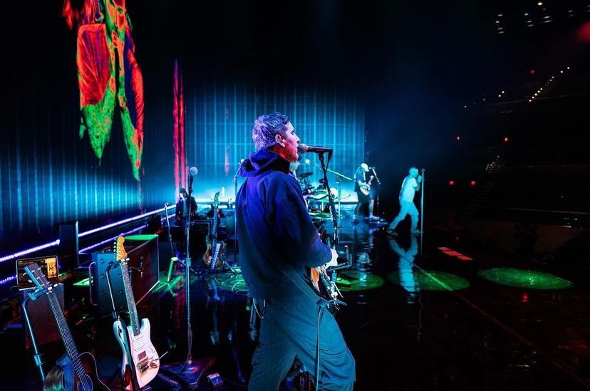 MAR00NFIVE's tweet image. JUST MORE 2 DAYS!
De volta para Vegas nos preparando para o retorno nessa sexta! 🎸🤘 #M5LV